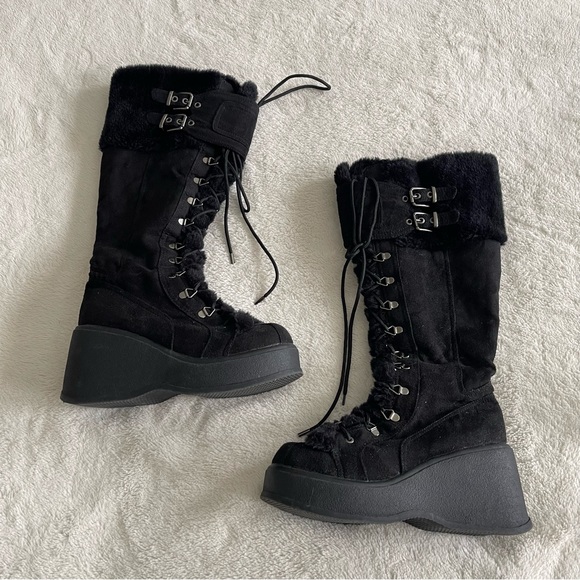 ☆ y2k fuzzy winter boots ☆ - Picture 3 of 12